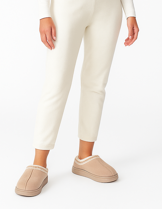 Détail fourrure mules camel tricot rouge femme