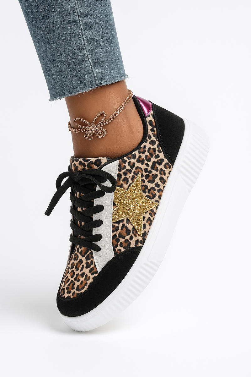 Détail paillettes dorées baskets léopard femme